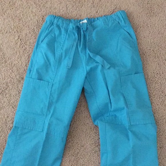 Scrub set - Picture 3 of 3